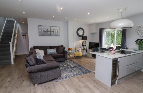 Westward Ho House | Beach Hideaway