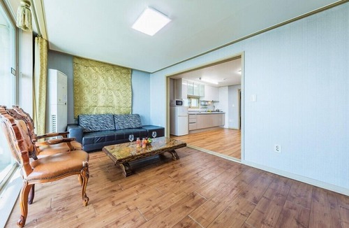 Eulwang-ri House | Beach Hill View House
