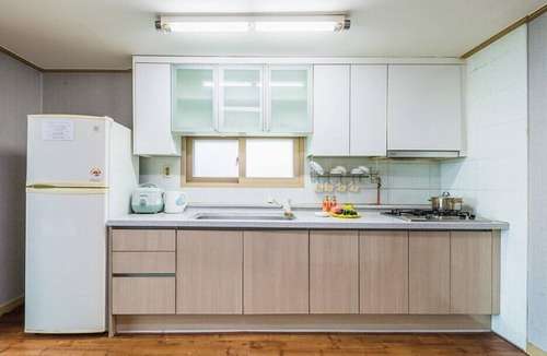 Eulwang-ri House | Beach Hill View House