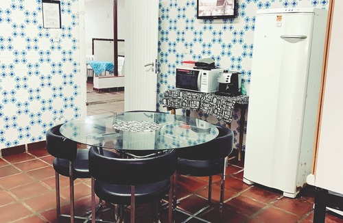 Jardim Centenario House | BEACH HOUSE 1 Guarujá Beach House 180 meters from the Sea