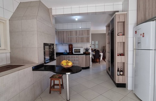 Itacolomi House | Beach house for families of up to 23 people in Piçarras/Beto Carrero