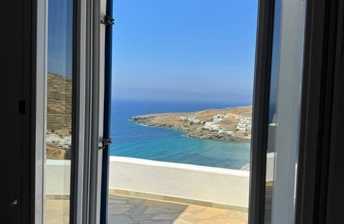 Kardiani House | Beach house in Tinos island