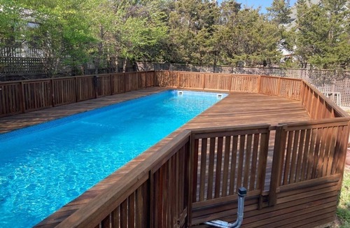 Seaview House | Beach house located in Ocean Beach/Seaview - steps away from the waves!