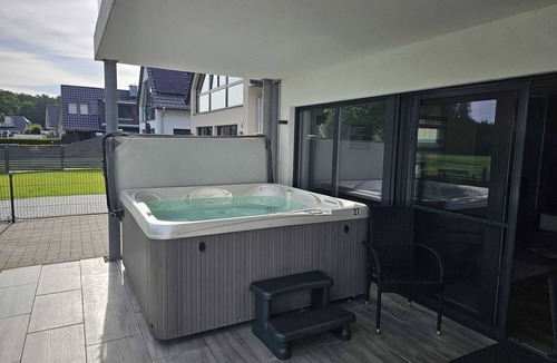 Muritz House | Beach house on the lake, outdoor whirlpool and sauna for private use, 30m to the lake