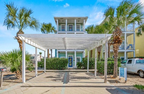 Biltmore Beach Apartment | Beach House w/Private Pool Near PCB | Dog Friendly