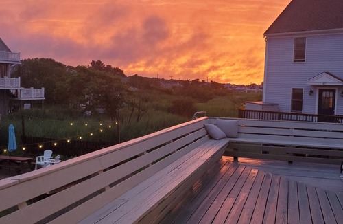 Scituate Condo | Beach House, within a walk to lighthouse, town and 2 beaches!