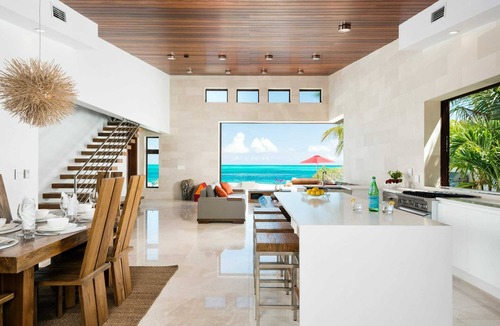 Providenciales Villa | Beach Kandi Summary: