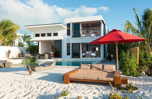 Providenciales Villa | Beach Kandi Summary: