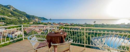 Agios Gordios Hotel | Beach Oasis by BS2