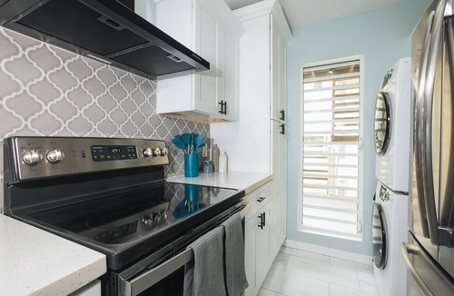 Estate Golden Rock Condo | Beach & Oceanfront, Modern 2BR, King Size Beds/2BA Condo at the Ocean's Edge