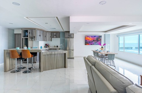 Centro Carretera Condo | Beach Paradise Luxury Views Here.