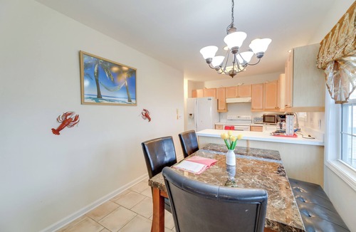 Morehead City Cottage | Beach, Pier Access! Pet-friendly Crystal Coast Gem