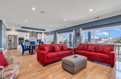 North Myrtle Beach House | Beach Please Waterfront Casa*Outdoor Bar*Walk2Beach