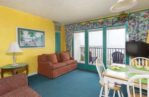 Ocean View Halifax Estates Hotel | Beach Quarters Daytona