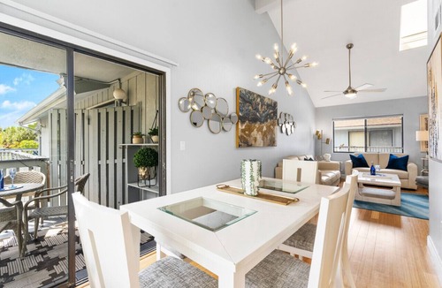 Siesta Key Village Ski Chalet | Beach Rd, 300ft to Beach Access & 500ft to Siesta Key Village, 2bdr