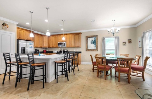 Villages of Crystal Beach House | Beach Shuttle-FAB Lagoon Pool-2 Kings👑-4BR Sandsational Memories