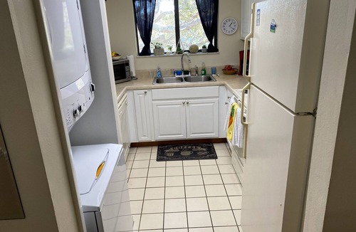 New Smyrna Beach Condo | Beach Side -Beautiful, Renovated Three Bedroom Condo