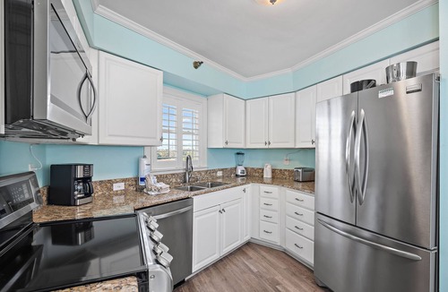 Destin Condo | Beach-side, beautiful low-rise with uncrowded beach!