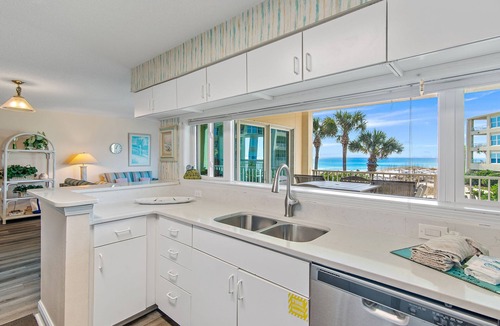Destin Condo | Beach-side, beautiful low-rise with uncrowded beach!