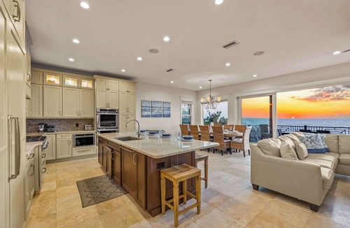 Bradenton Beach House | Beach Side Paradise - Luxury Home on the Beach