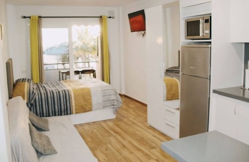 Los Cristianos Condo | Beach studio Los Cristianos VV. parking/wifi