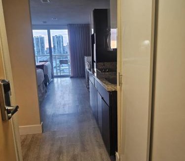 Sunny Isles Beach Apartment | Beach Studio with City View
