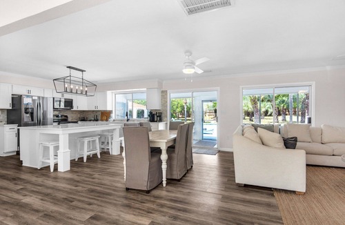 Gulf Pines House | BEACH THERAPY: Game On! Cornhole, Table Tennis & Poolside Bar with Private Beach!