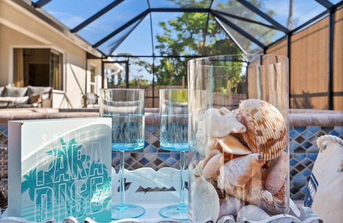 South Venice House | Beach Time Villa-heated pool & spa-4 bikes, game room-great amenities