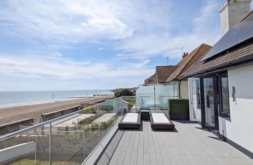 Middleton-on-Sea House | Beach View