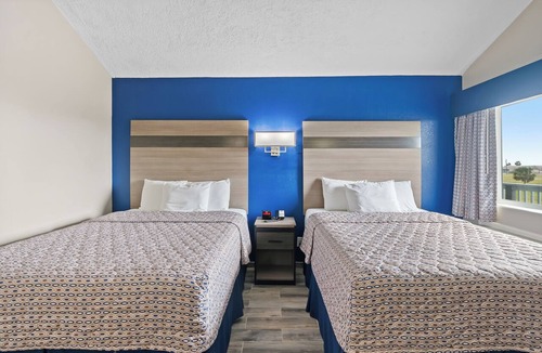 Rockport Hotel | Beach View Steps from Marina, festival & Beach
