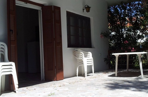 Agios Andreas Villa | Beach Villa. Direct sea access, family friendly, lg veranda, garden, in village.