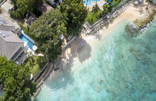 Gibbs Bay Villa | Beach Villa Located On A Small Beachfront Development - Cook Included