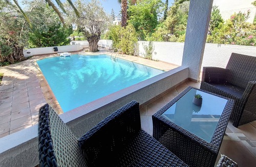Plepi House | Beach villa with private pool, garden and boat dock, near the seafront (3 bedrooms)