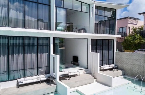 Bophut House | Beach Walk Condo` 3br in Replay
