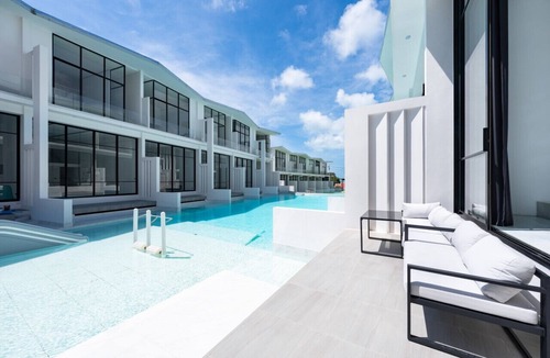 Bophut House | Beach Walk Condo` 3br in Replay