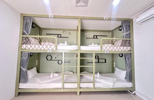 Baan Tai Hostel | Beach Yard Hostel