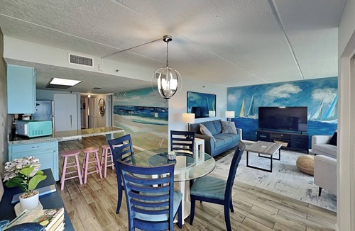 Jacksonville Beach Condo | Beachcomber 403 by Distinctive Beach Rentals