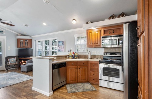 Sperry Cottage | Beachcomber at CrossTimbers Marina
