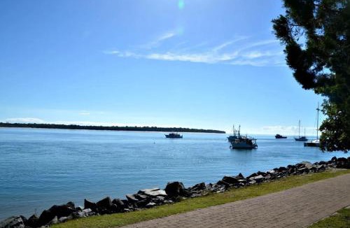 Traviston House | Beachcomber