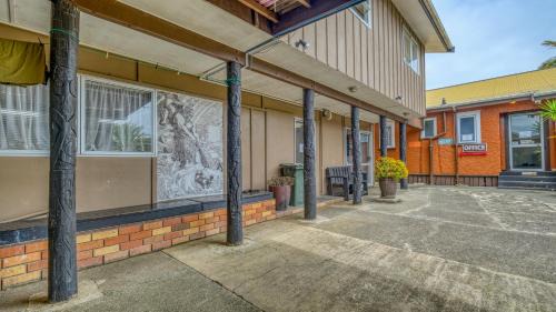 Kaitaia Cabin | Beachcomber Lodge & Backpacker