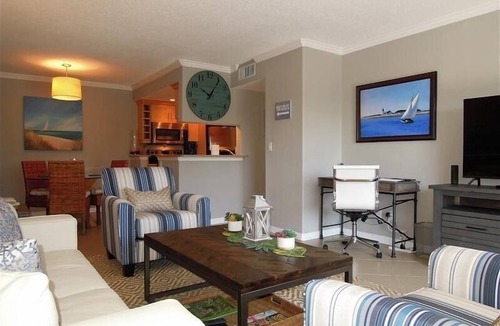 Longboat Key Condo | Beachcomber unit 201