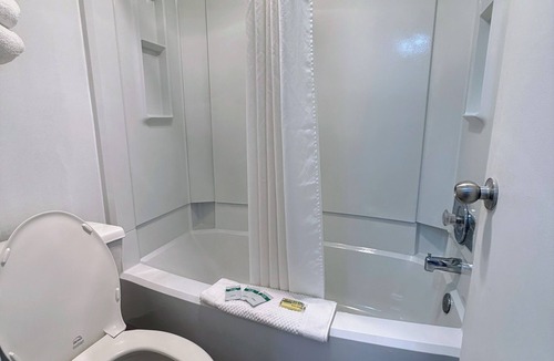Midtown Ocean City Hotel | Beachcomber