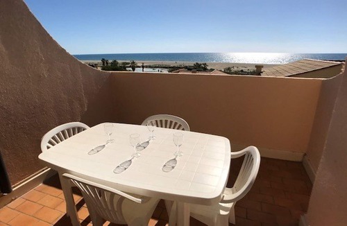 Port Leucate Villa | Beachfront 1-Bedroom House for 4 with Terrace, Parking, and Modern Amenities in Port Leucate