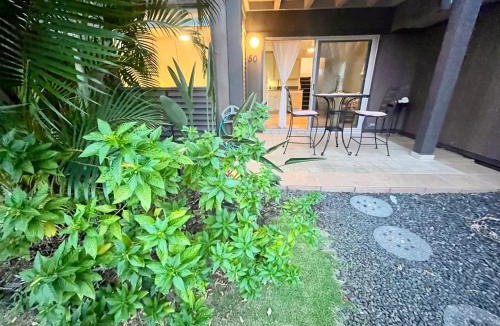 Punaluu Apartment | Beachfront 1 Bedroom Condo with Private Beach, Pool, Hot Tub