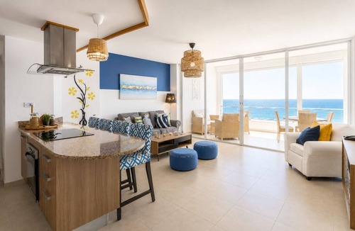Villas Del Mar Apartment | Beachfront|10th Floor|BalconyDining|OceanView| Gym