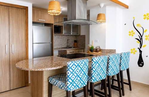 Villas Del Mar Apartment | Beachfront|10th Floor|BalconyDining|OceanView| Gym