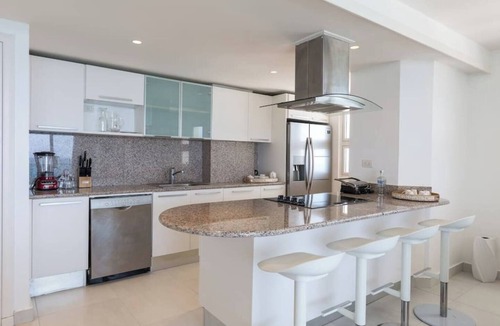 Villas Del Mar Apartment | Beachfront|12th Floor| Fast Wifi| Full Kitchen