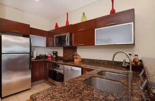 Downtown Condo | BEACHFRONT 2 Bd 2 Bath Condo, Discounted Rates with Ocean View at El Faro