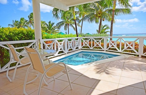 Saint Lawrence Apartment | Beachfront 2-Bed Condo with Plunge Pool - Indramer 1