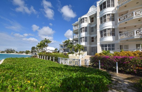 Saint Lawrence Apartment | Beachfront 2-Bed Condo with Plunge Pool - Indramer 1